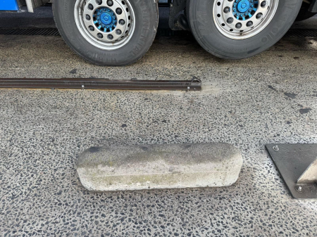 Parking stop mold 99.5x20x17.5 cm PV-33 [1]