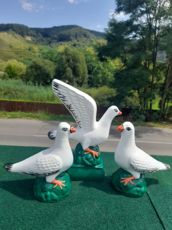 Matrita Porumbel pe piedestal 38 cm H - set 2 bucati fata si spate [1]